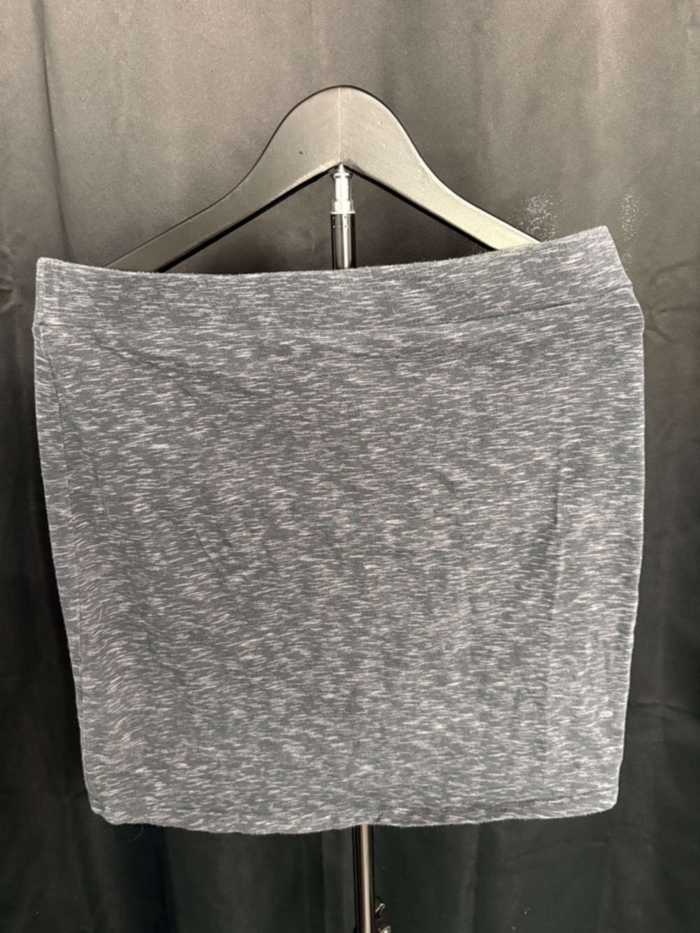 H&M Bundle of 3 Skirts Dark Grey, Burgundy, and Grey - Picture 6 of 9